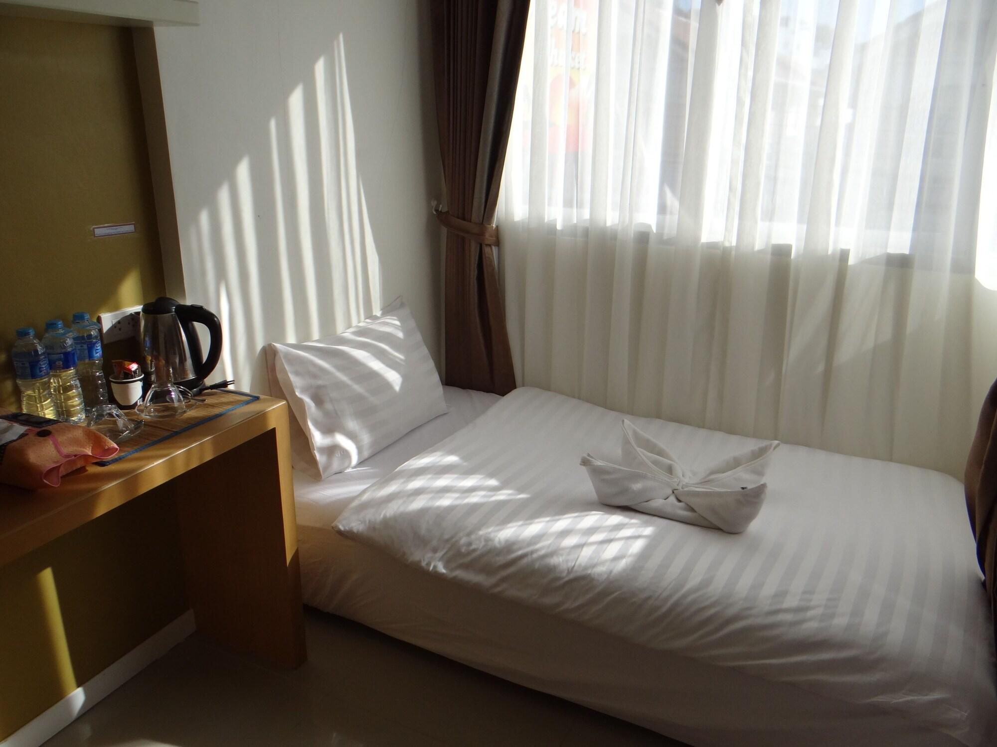 Tropical Sunset Hotel Patong Dış mekan fotoğraf